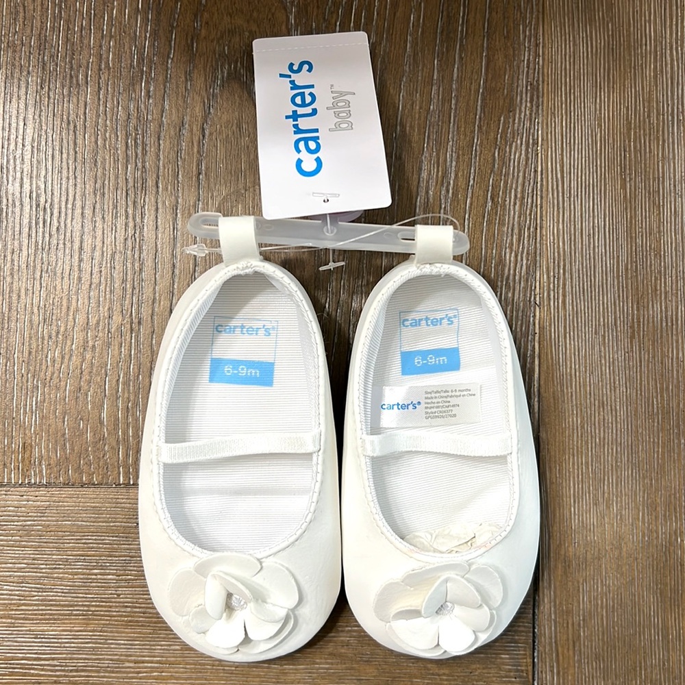 NWT White Carter’s Baby shoes